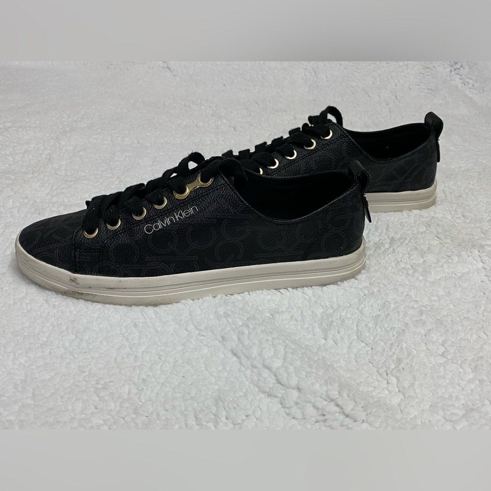 Calvin Klein Black Lace Up Sneakers Women’s Size 7